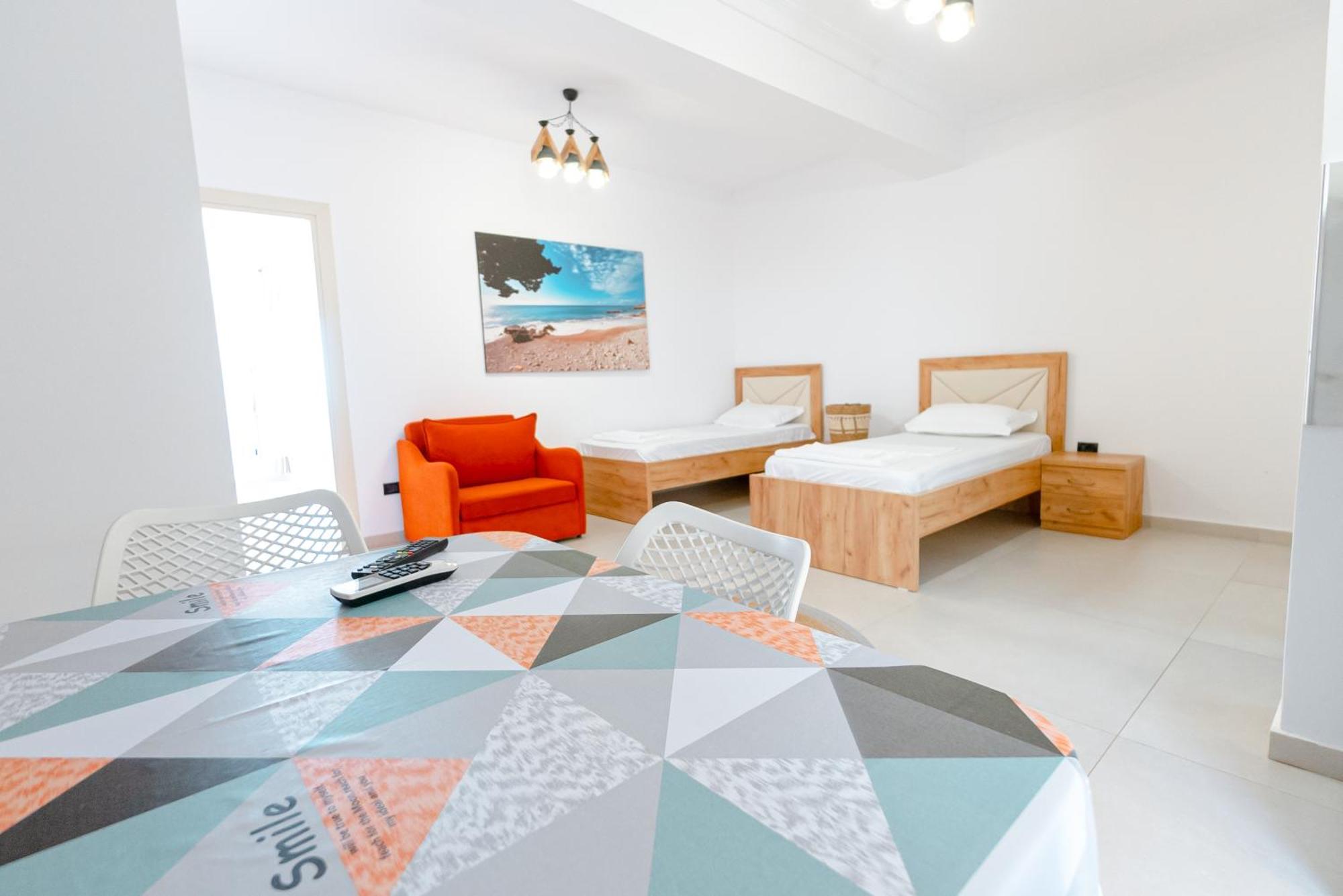 Kotarja Apartments Dhërmi Exteriör bild